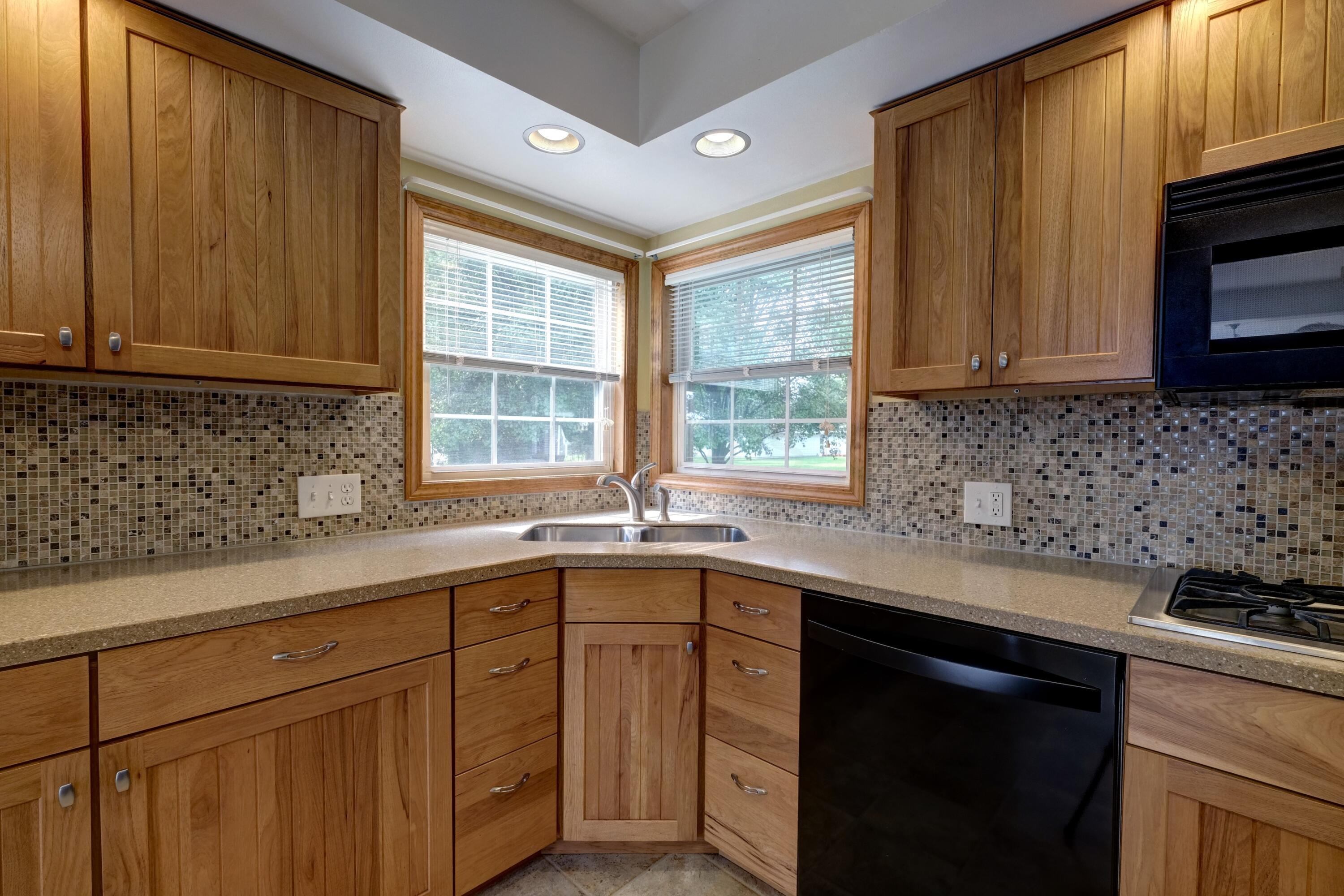 1698 Lusch Road Marion, OH 43302 - Photo 14 of 69 29 Kitchen