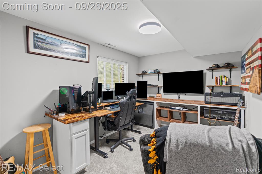 1423 Butcher Road Fenton, MI 48430 - Photo 34 of 60