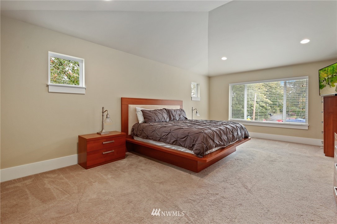 13604 161st Place Southeast Renton, WA 98059 - Photo 15 of 32