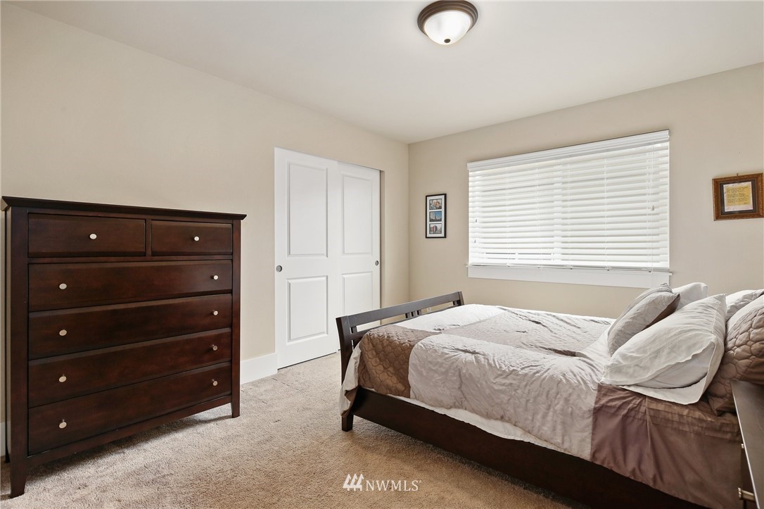 13604 161st Place Southeast Renton, WA 98059 - Photo 21 of 32