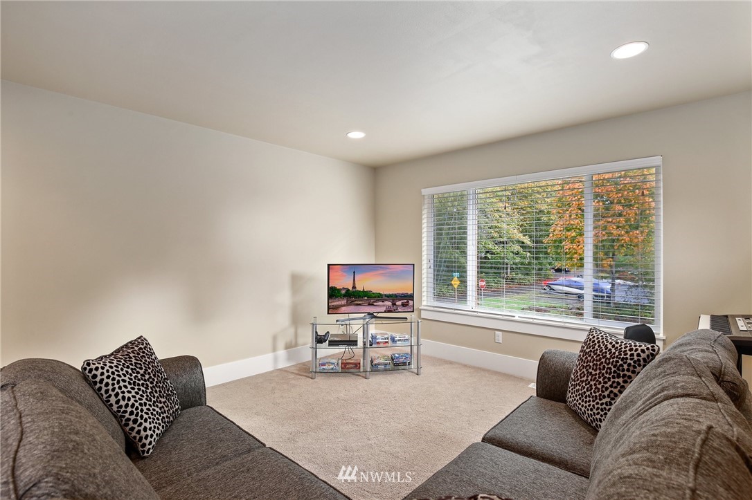 13604 161st Place Southeast Renton, WA 98059 - Photo 22 of 32