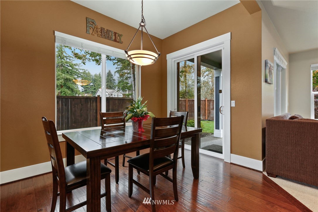13604 161st Place Southeast Renton, WA 98059 - Photo 6 of 32