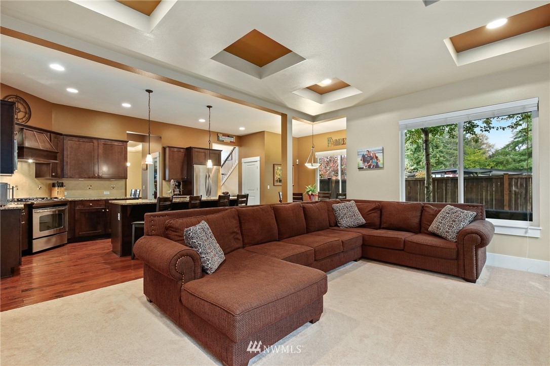 13604 161st Place Southeast Renton, WA 98059 - Photo 8 of 32
