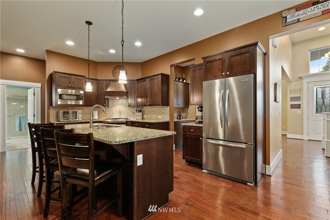 13604 161st Place Southeast Renton, WA 98059 - Photo 9 of 32