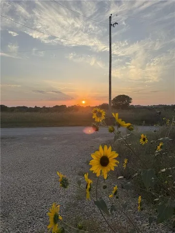 $250,000 | 16878 South Ratner Road, Overbrook, KS 66524