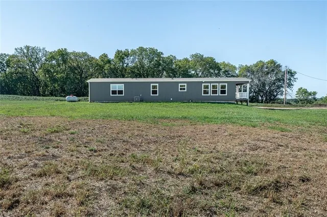 $250,000 | 16878 South Ratner Road, Overbrook, KS 66524