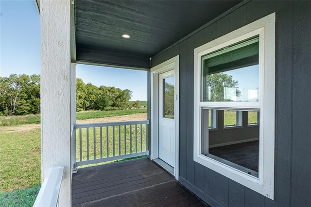 $250,000 | 16878 South Ratner Road, Overbrook, KS 66524