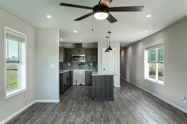 $250,000 | 16878 South Ratner Road, Overbrook, KS 66524