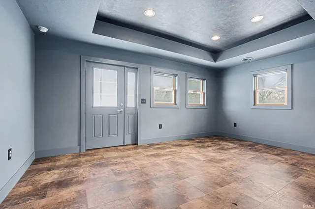 $295,000 | 54135 County Road 5, Elkhart, IN 46514