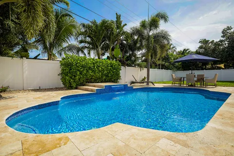 $998,000 | 2620 Northeast 53rd Street, Lighthouse Point, FL 33064
