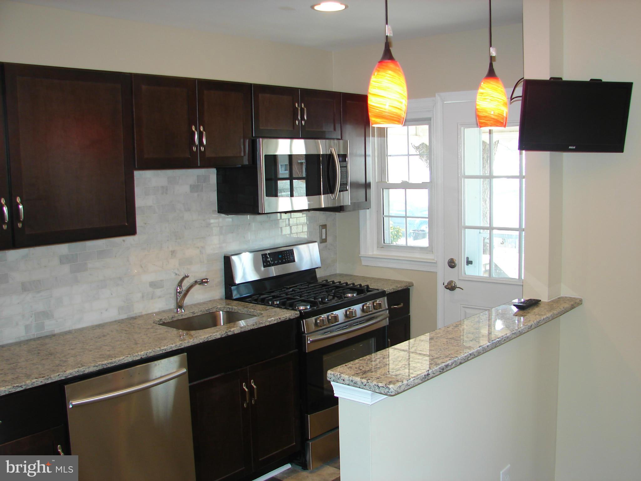 308 Leeanne Road Baltimore, MD 21221 - Photo 2 of 24 Kitchen