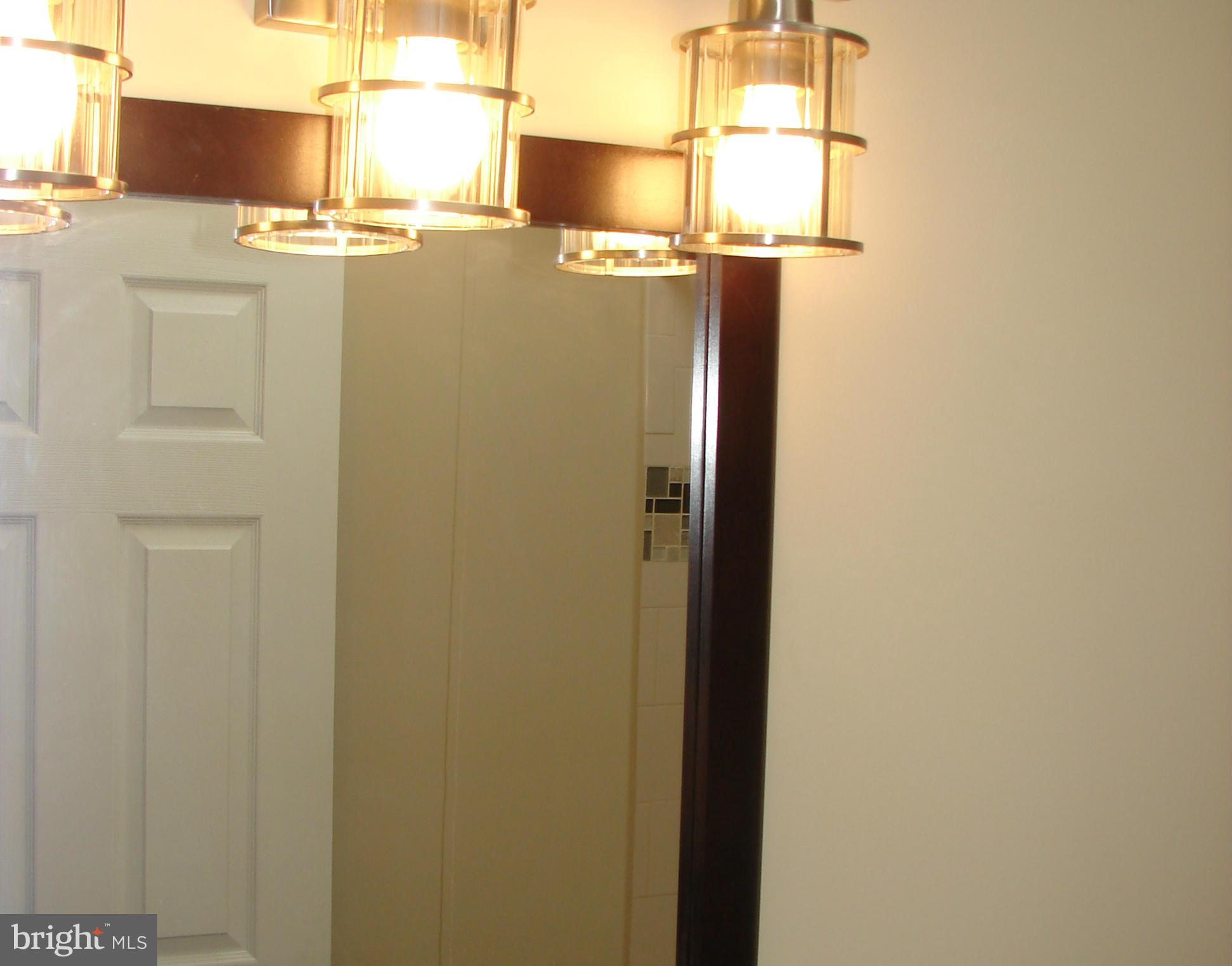 308 Leeanne Road Baltimore, MD 21221 - Photo 13 of 24 Bath