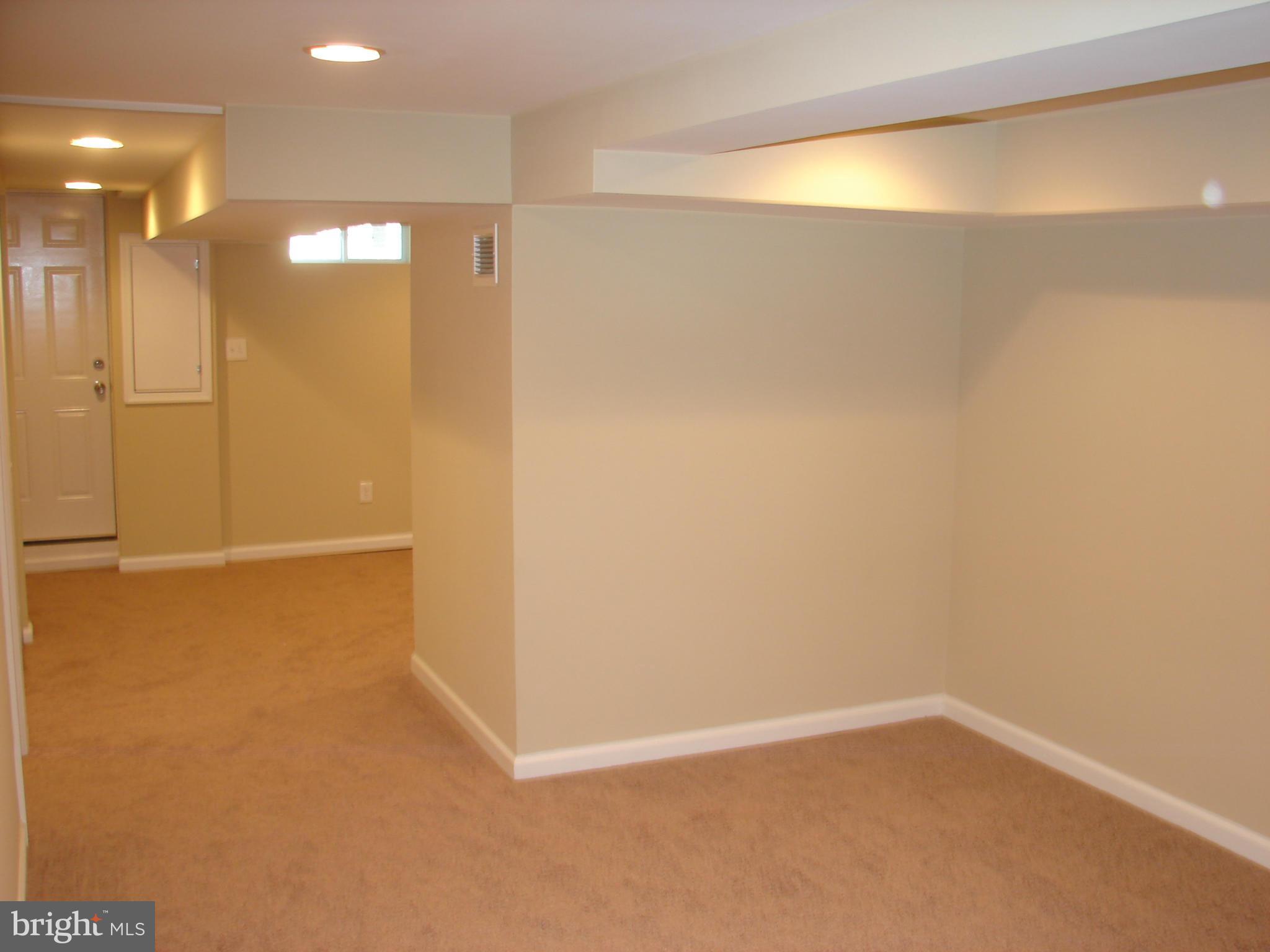 308 Leeanne Road Baltimore, MD 21221 - Photo 22 of 24 Family Room