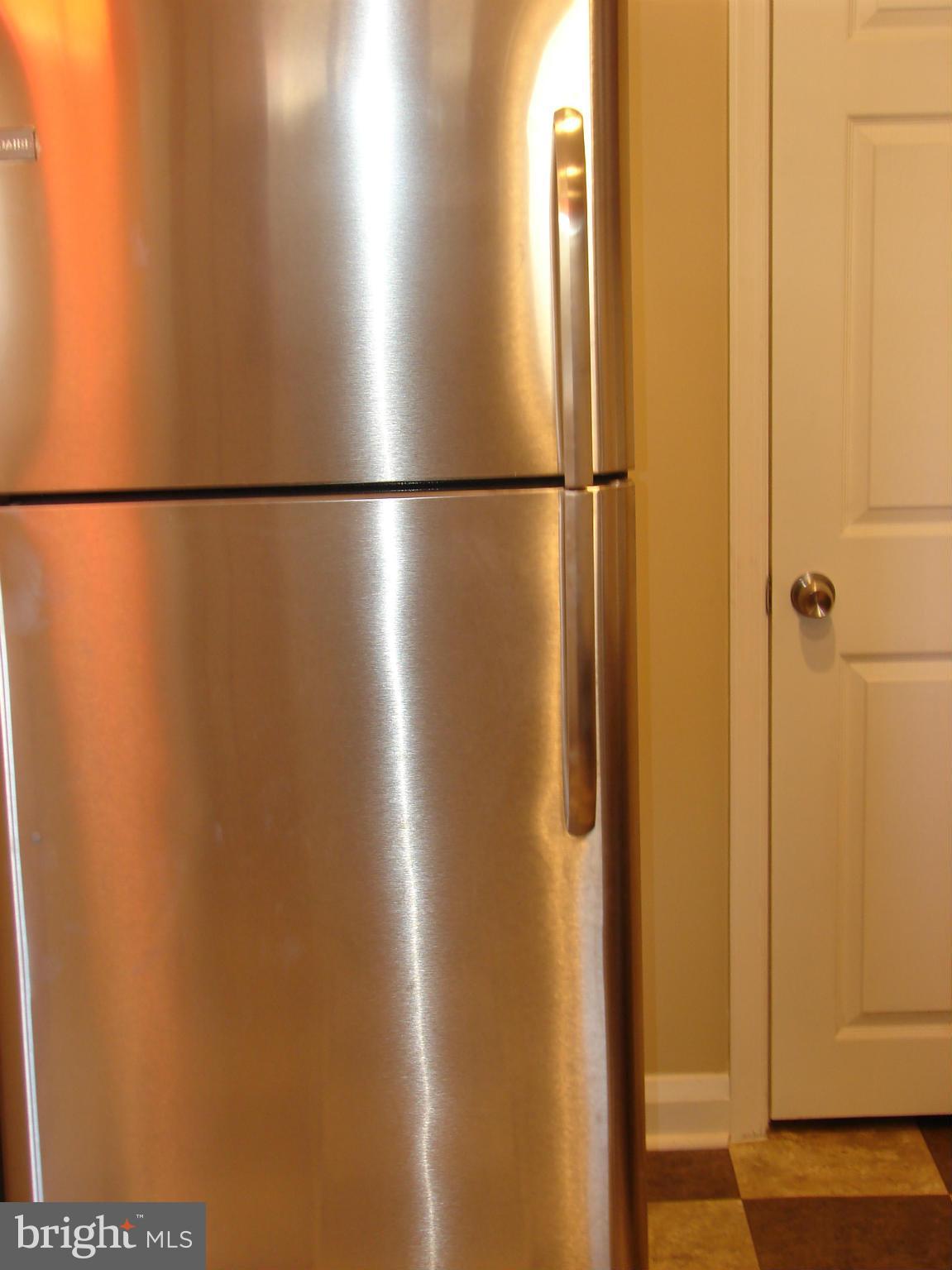 308 Leeanne Road Baltimore, MD 21221 - Photo 9 of 24 Kitchen