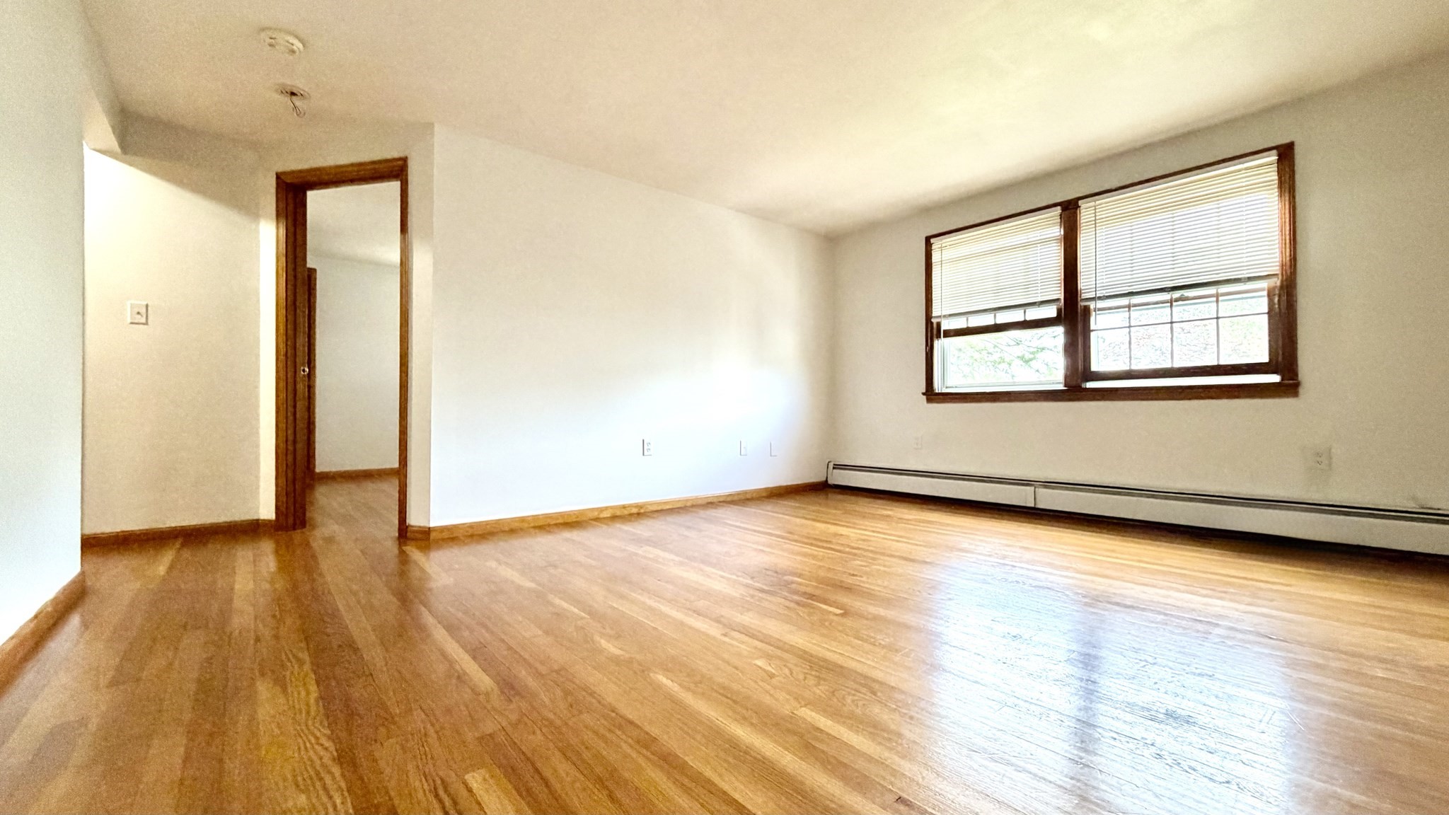 59 Commercial Street, Unit 4 Marblehead, MA 01945 - Photo 15 of 23 Gallery Image 15