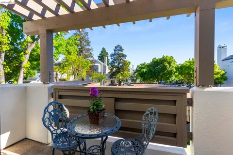 $615,000 | 57 Mozden Lane, Pleasant Hill, CA 94523