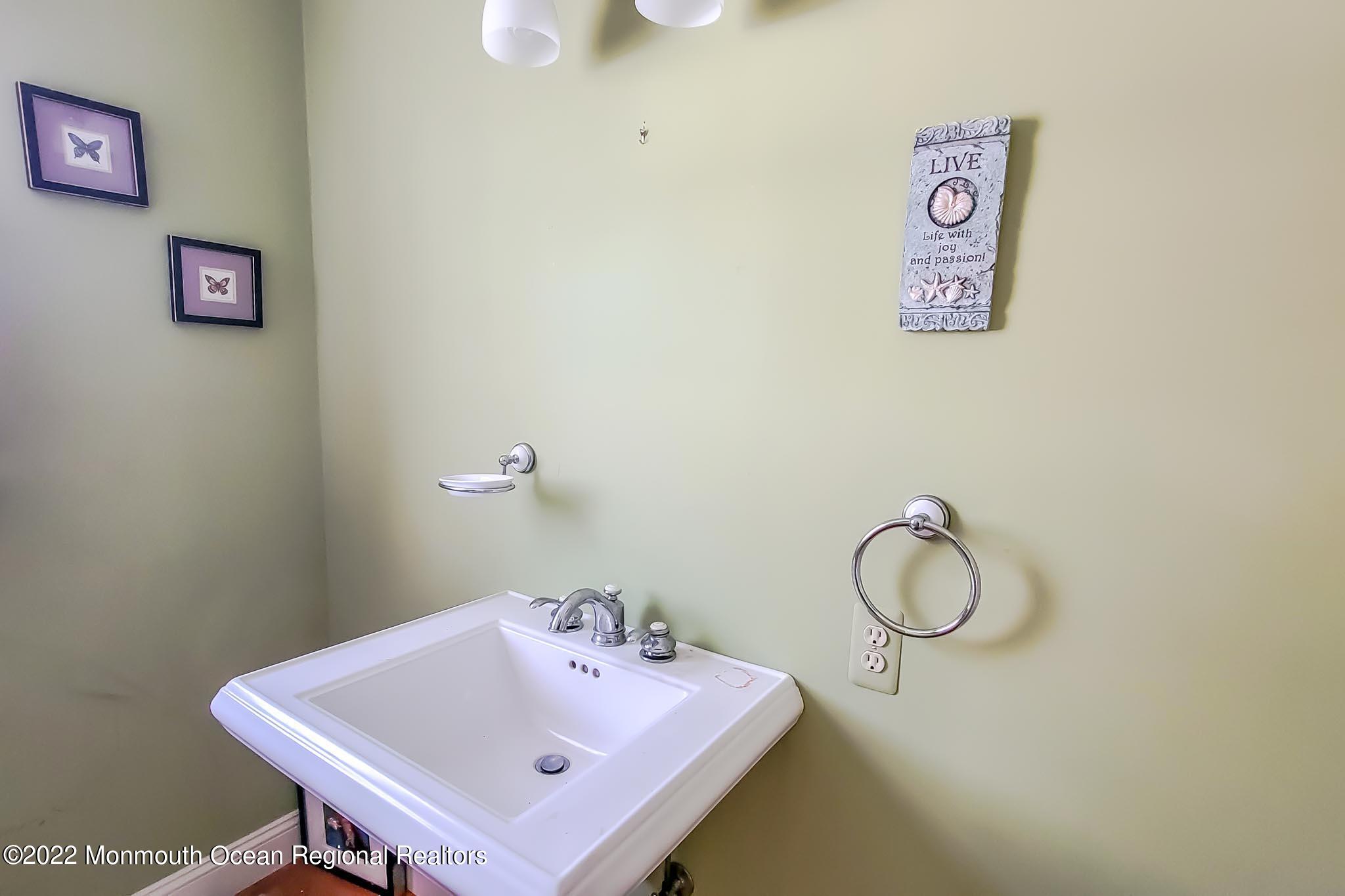 106 Bash Road Toms River, NJ 08753 - Photo 20 of 31 10