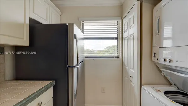 $2,300 | 10155 Northwest 9th St Circle, Unit 4401, Miami, FL 33172