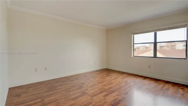 $2,300 | 10155 Northwest 9th St Circle, Unit 4401, Miami, FL 33172