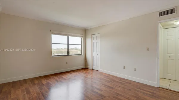 $2,300 | 10155 Northwest 9th St Circle, Unit 4401, Miami, FL 33172