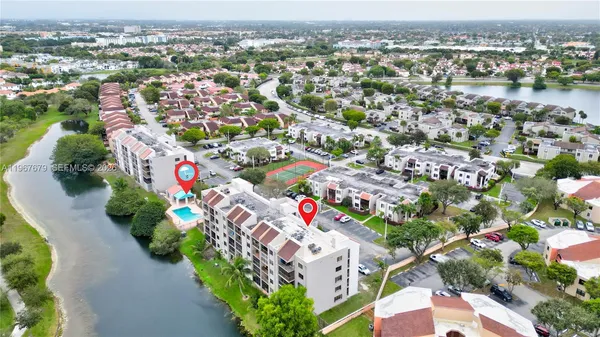 $2,300 | 10155 Northwest 9th St Circle, Unit 4401, Miami, FL 33172