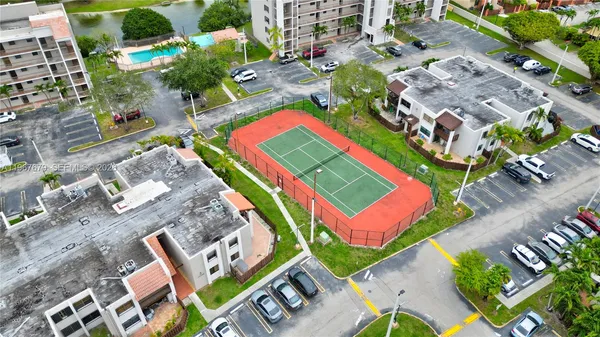 $2,300 | 10155 Northwest 9th St Circle, Unit 4401, Miami, FL 33172