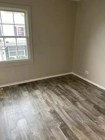 $2,250 | 7609 Bristol Lane, Unit E, Hanover Park, IL 60133