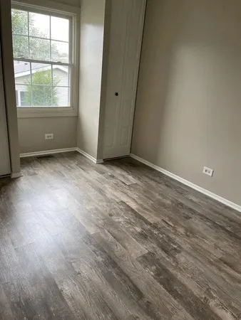$2,250 | 7609 Bristol Lane, Unit E, Hanover Park, IL 60133