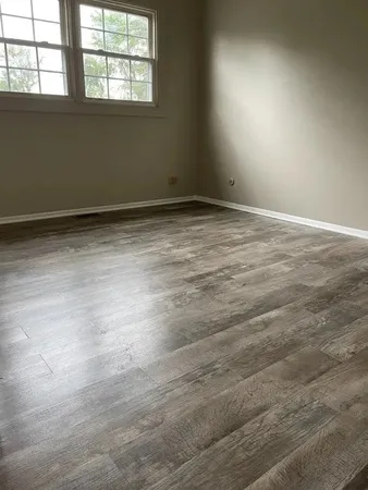 $2,250 | 7609 Bristol Lane, Unit E, Hanover Park, IL 60133
