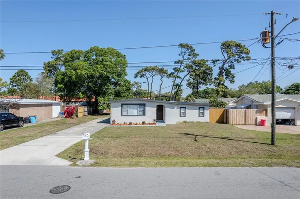 $349,000 | 10889 124th Avenue North, Largo, FL 33778