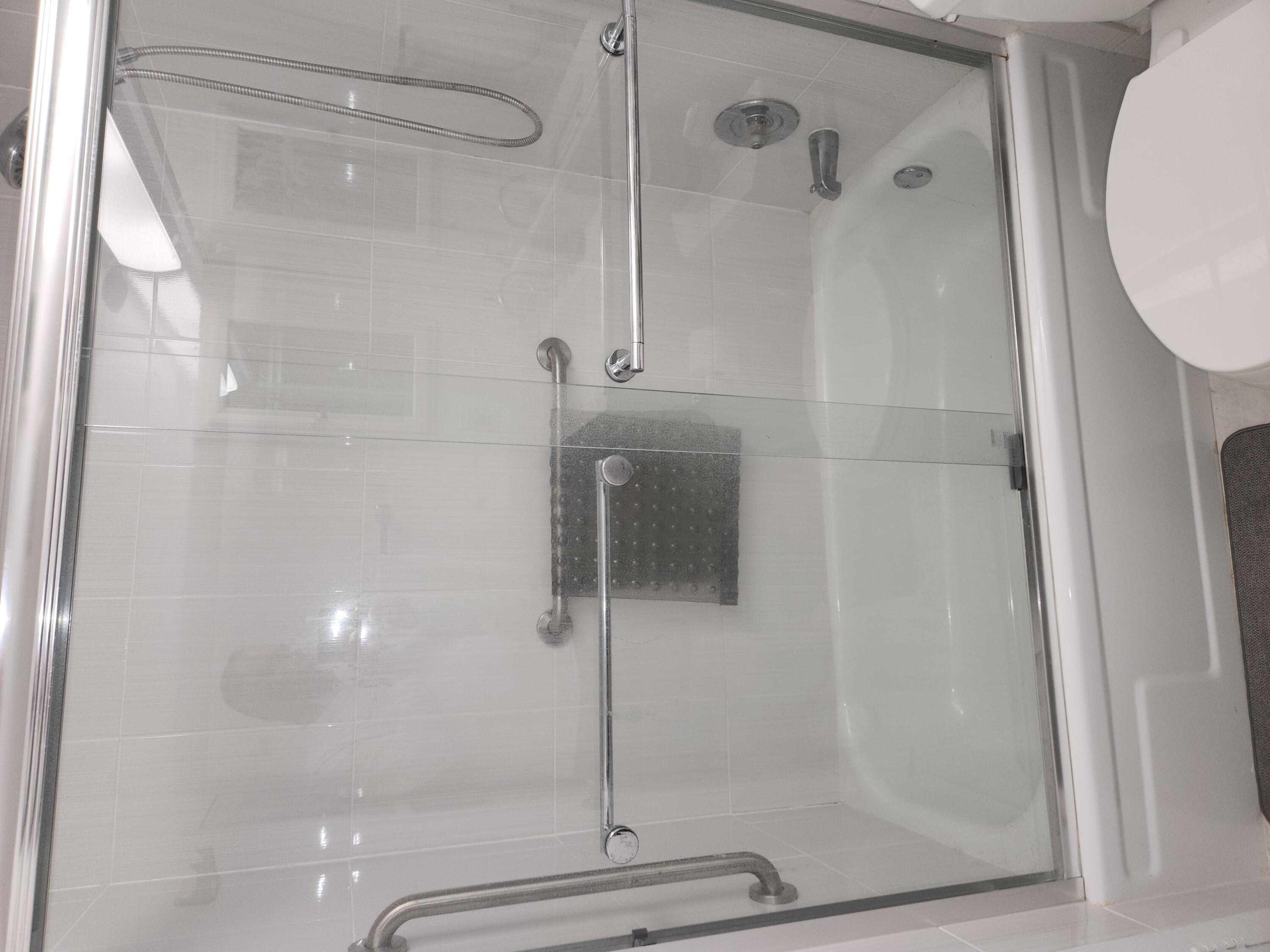 3059 Ainslie Drive, Unit D Boca Raton, FL 33434 - Photo 35 of 35 shower and bath
