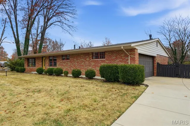 $248,800 | 3804 Tanbark Drive, Swansea, IL 62226