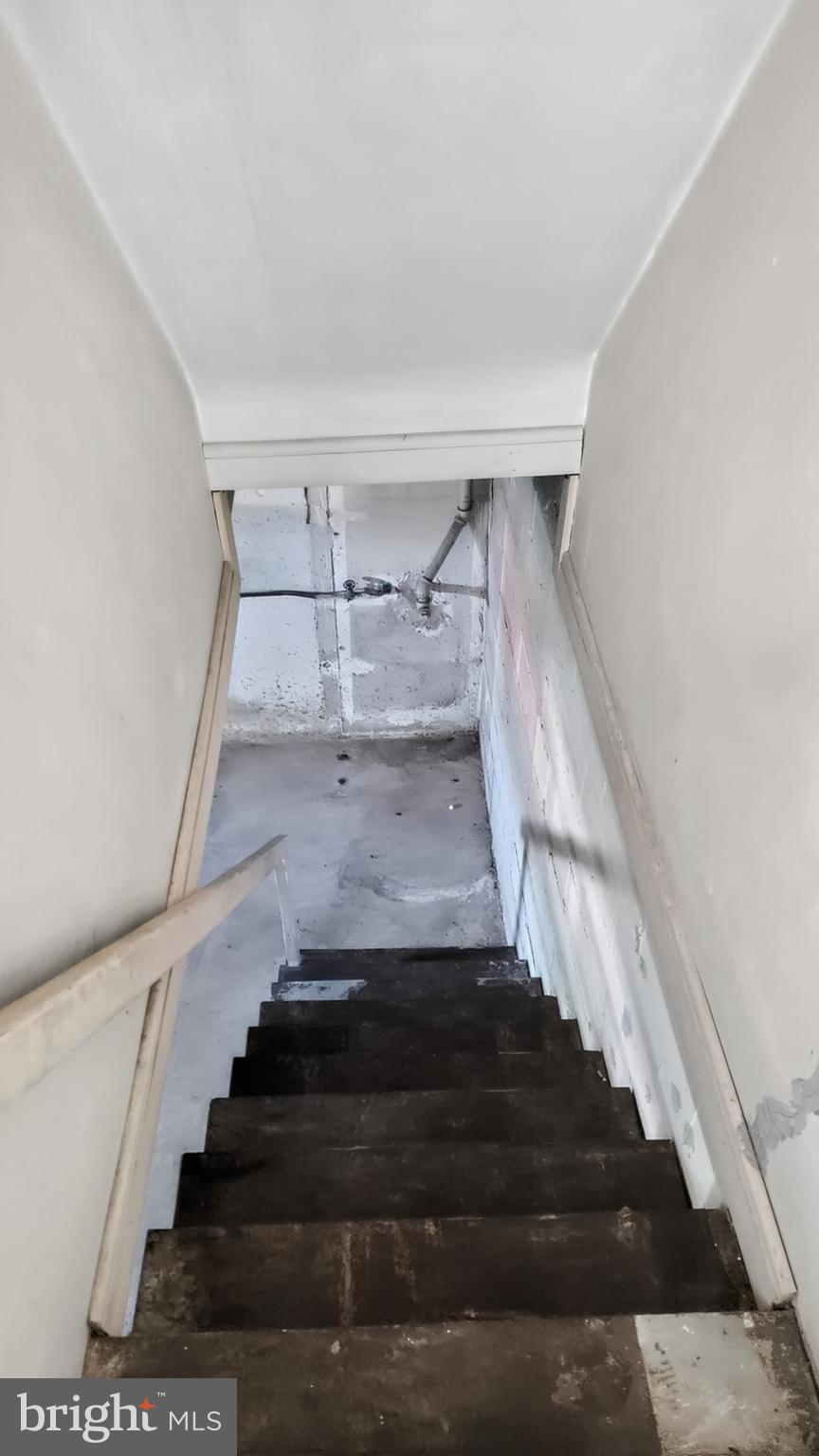 52 Upmanor Road Baltimore, MD 21229 - Photo 23 of 29