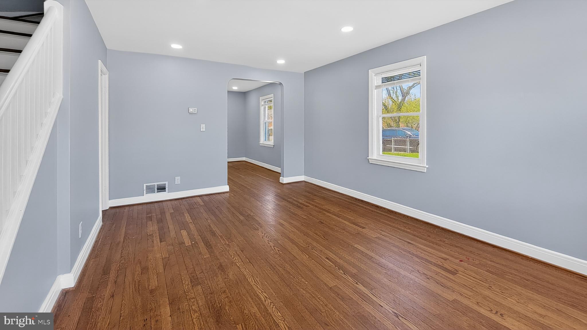 52 Upmanor Road Baltimore, MD 21229 - Photo 5 of 29