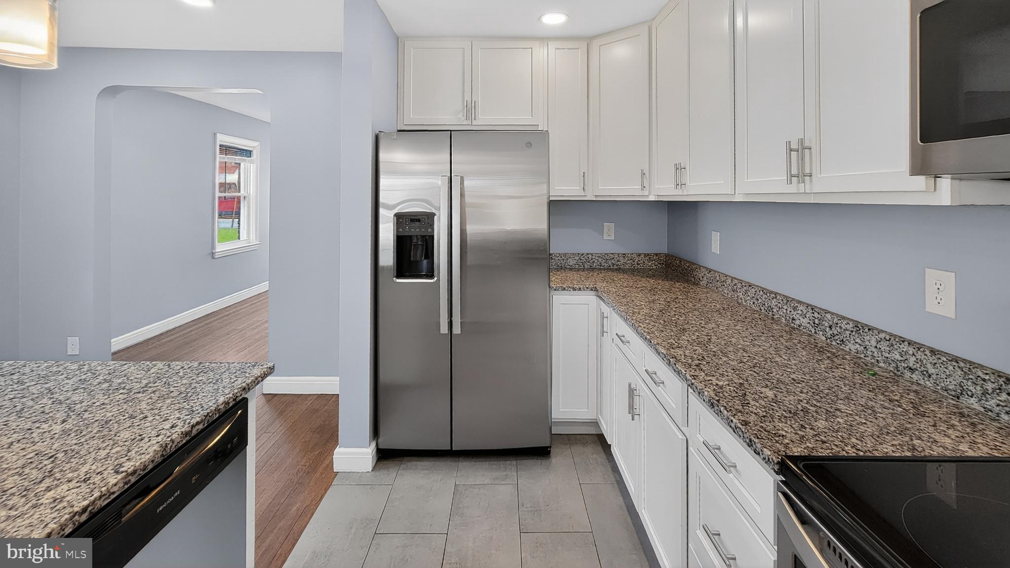 52 Upmanor Road Baltimore, MD 21229 - Photo 9 of 29