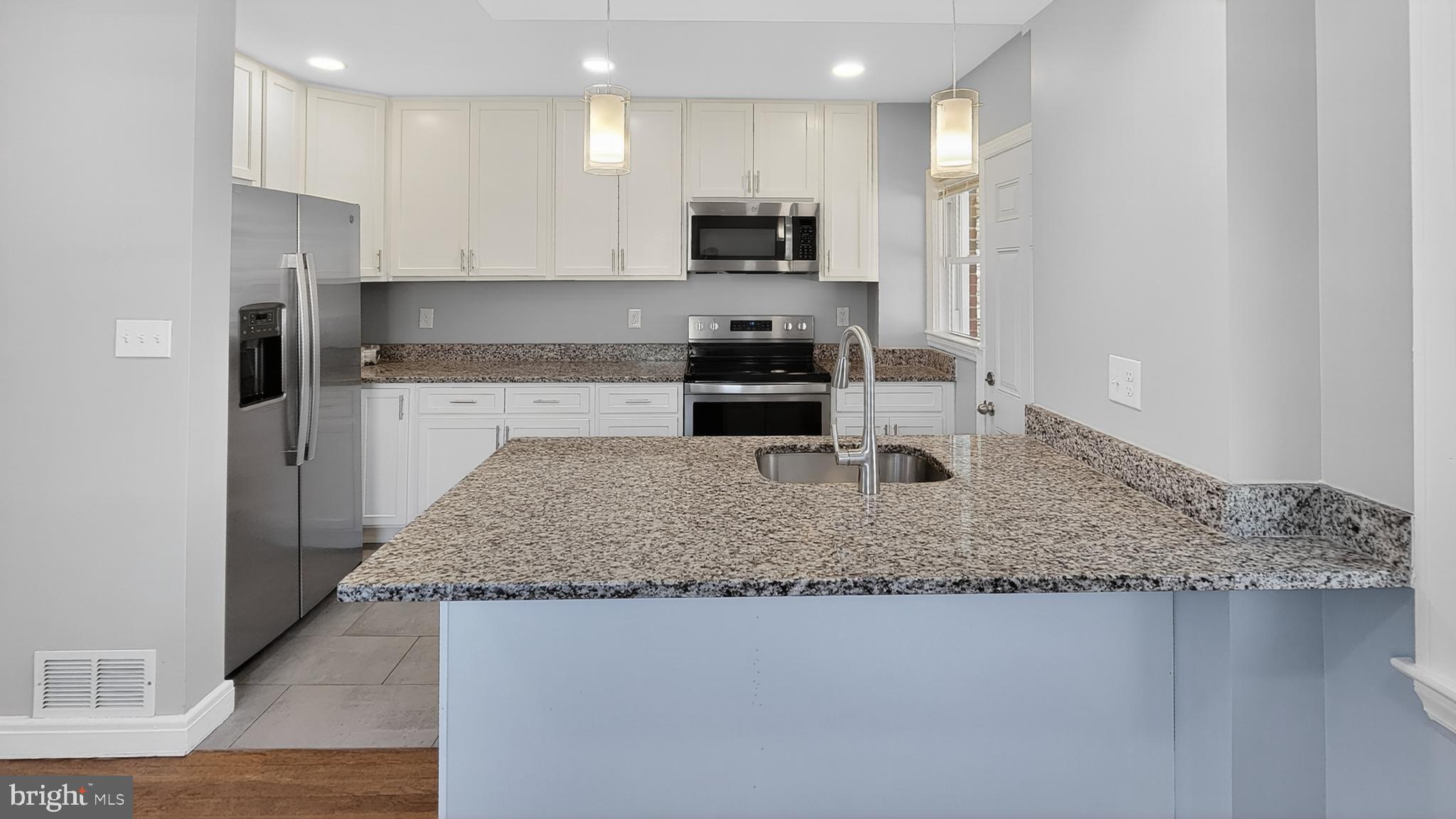 52 Upmanor Road Baltimore, MD 21229 - Photo 10 of 29