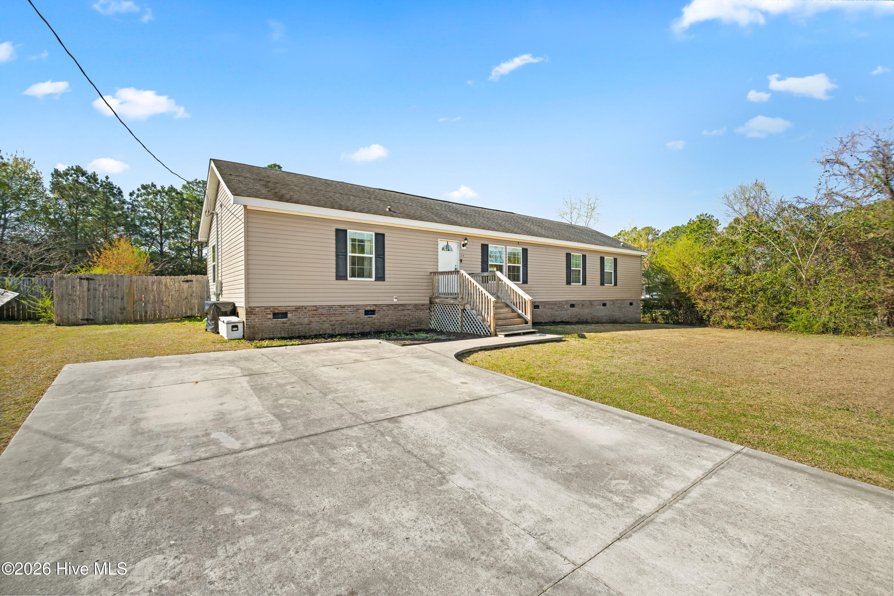 174 Sanders Drive Hubert, NC 28539 - Photo 2 of 28 2