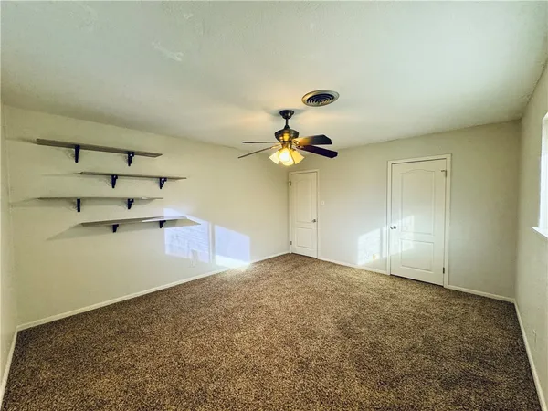 $2,500 | 206 Ghent Place, Portland, TX 78374