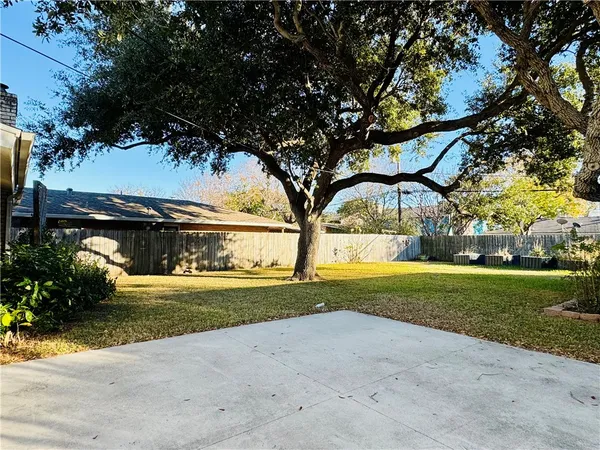 $2,500 | 206 Ghent Place, Portland, TX 78374