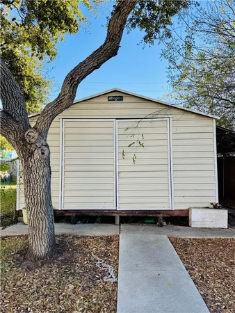 $2,500 | 206 Ghent Place, Portland, TX 78374