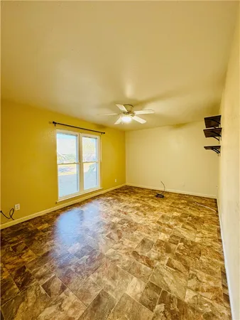 $2,500 | 206 Ghent Place, Portland, TX 78374
