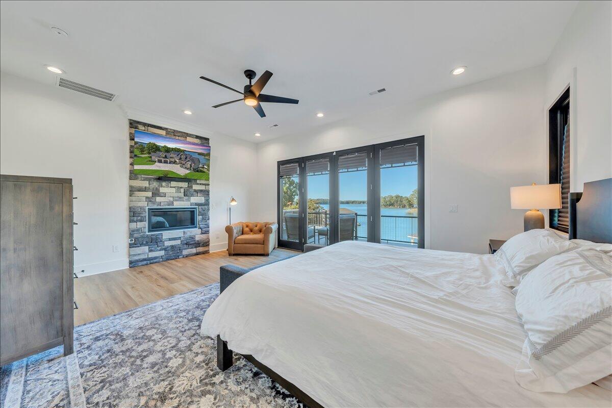 176 Three Point Isle Drive Penhook, VA 24137 - Photo 38 of 89 032-MIB04725