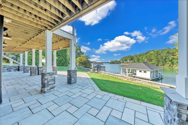$3,599,000 | 176 Three Point Isle Drive, Penhook, VA 24137