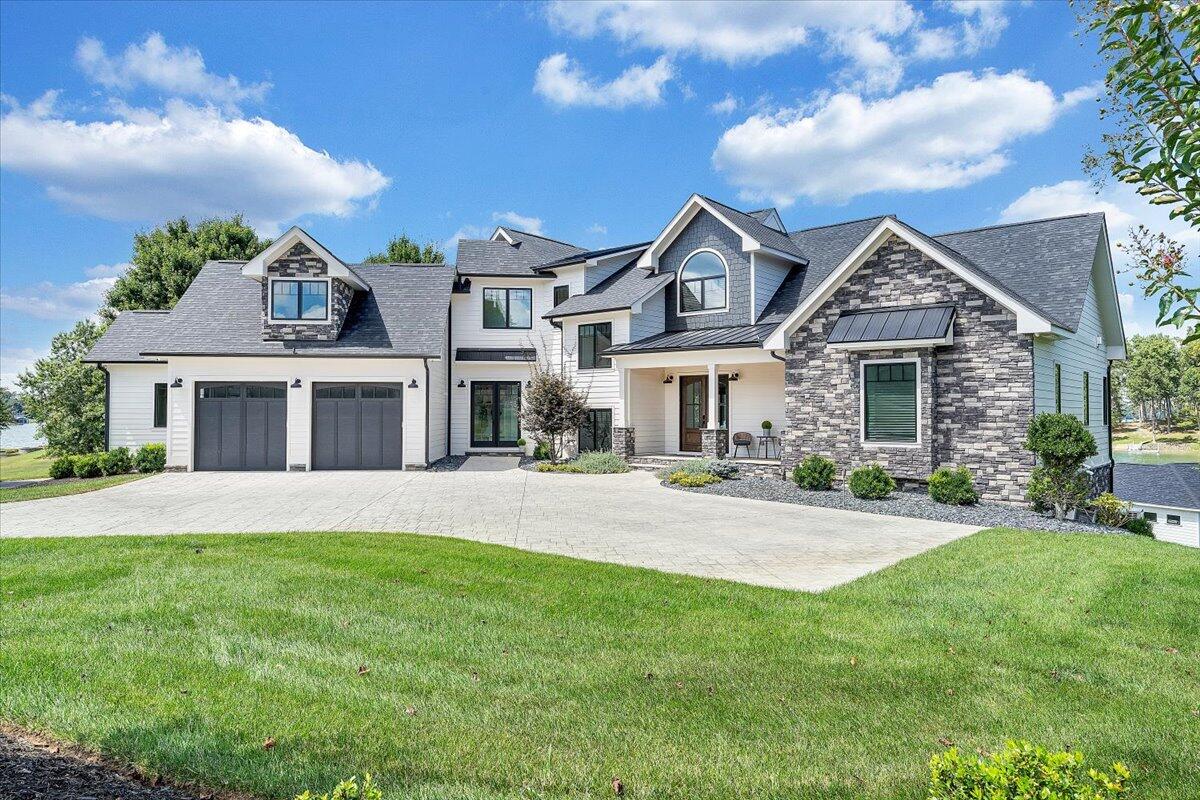 176 Three Point Isle Drive Penhook, VA 24137 - Photo 8 of 89 Welcome Home!