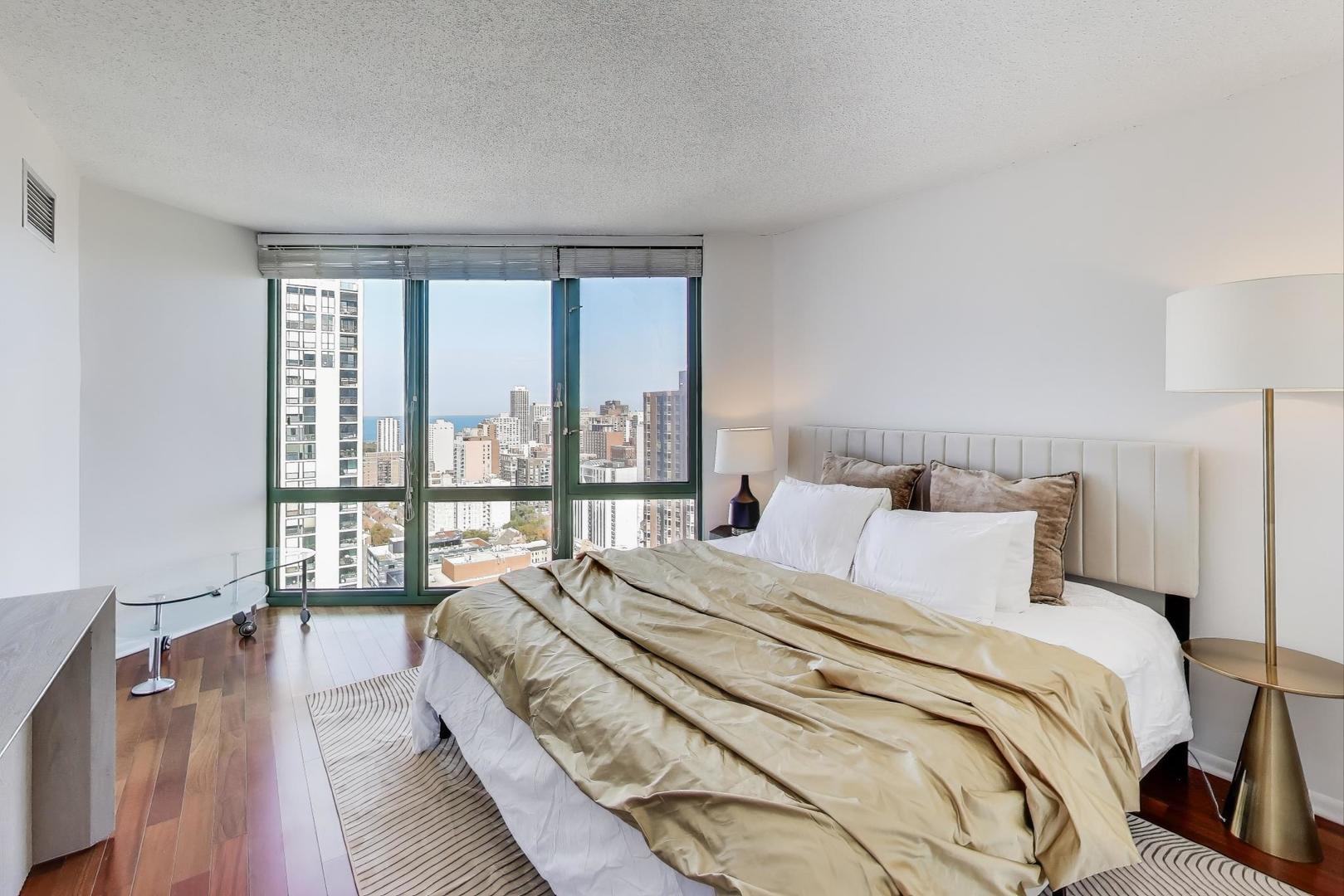 111 West Maple Street, Unit 2803 Chicago, IL 60610 - Photo 18 of 36