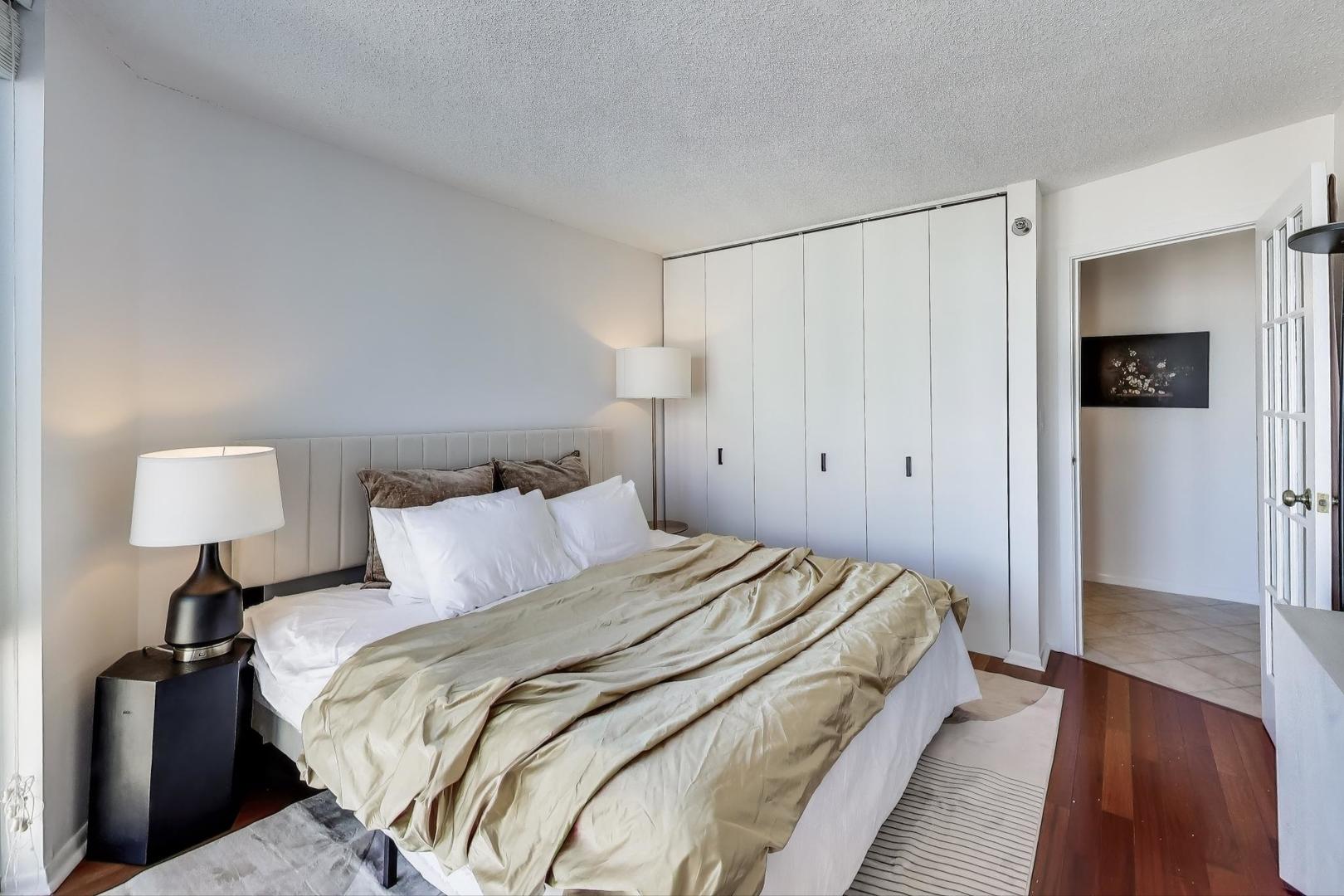 111 West Maple Street, Unit 2803 Chicago, IL 60610 - Photo 20 of 36