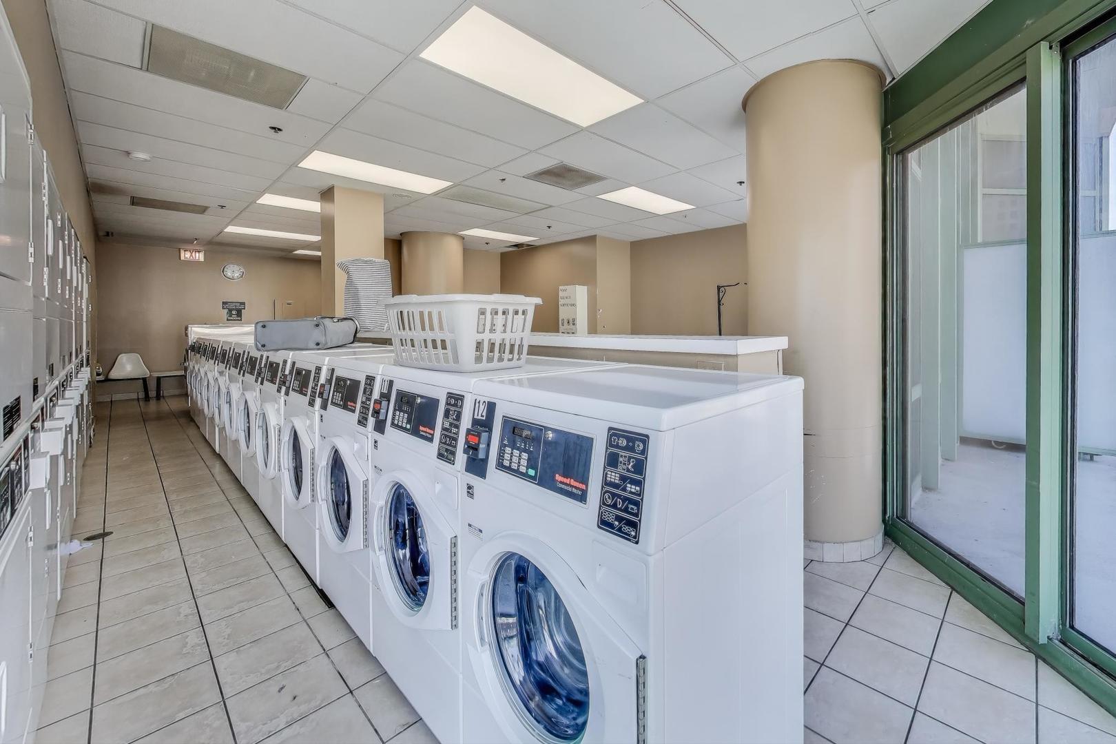 111 West Maple Street, Unit 2803 Chicago, IL 60610 - Photo 35 of 36