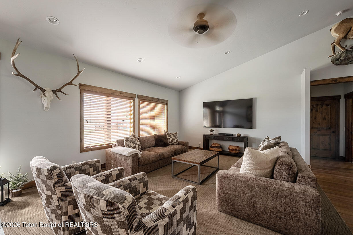 73 Country Club Way Thayne, WY 83127 - Photo 5 of 36 Caudill int 9583