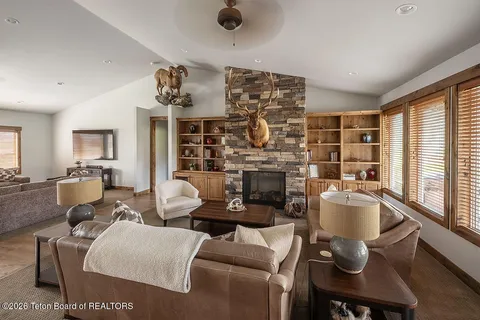 $865,000 | 73 Country Club Way, Thayne, WY 83127