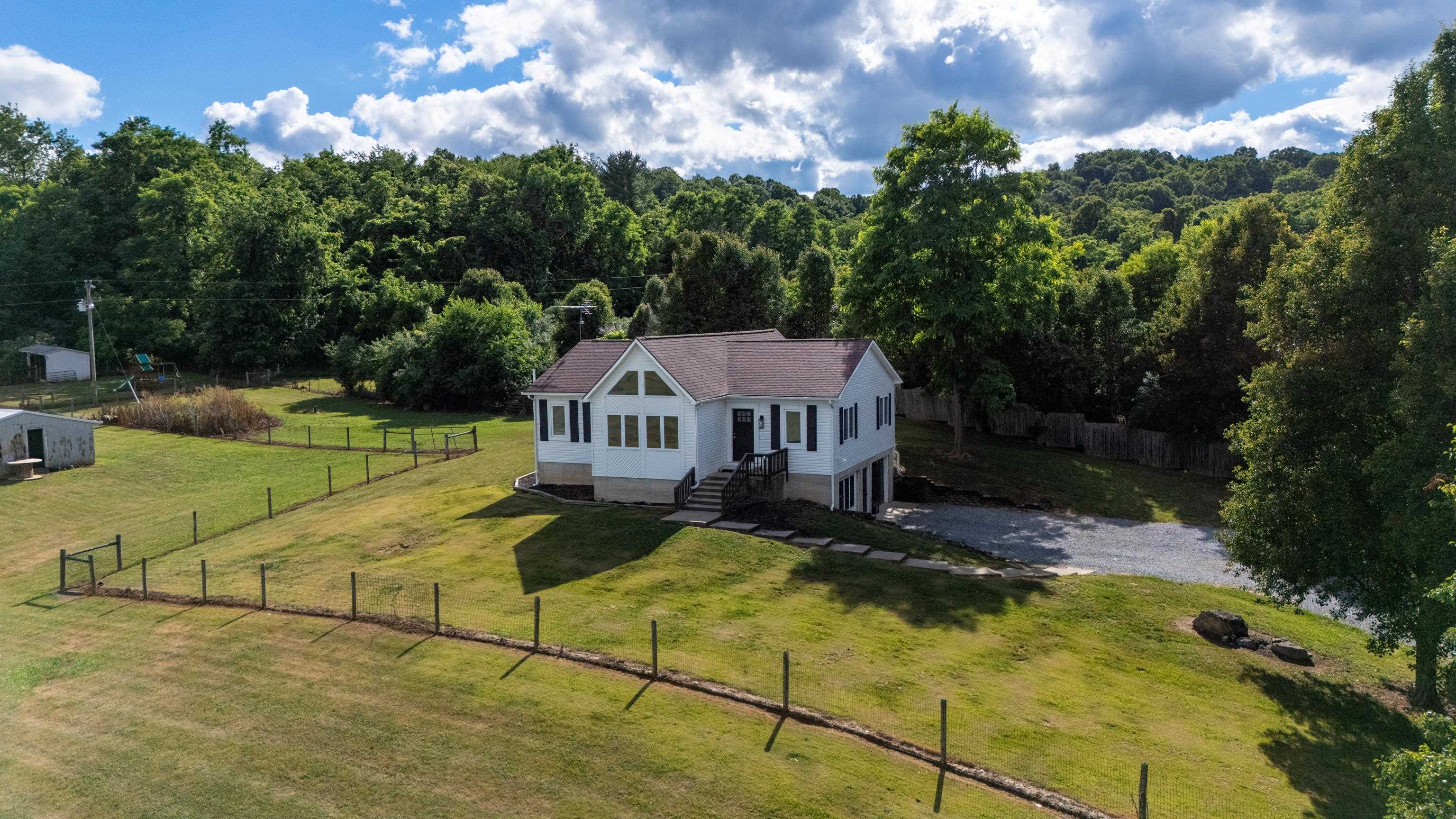 2425 Old Greenville Road Staunton, VA 24401 - Photo 14 of 67